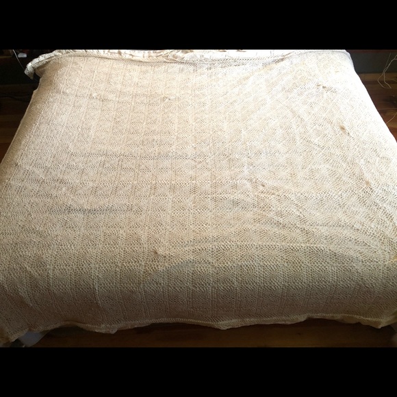 Doily Duvet Cover - Picture 2 of 6